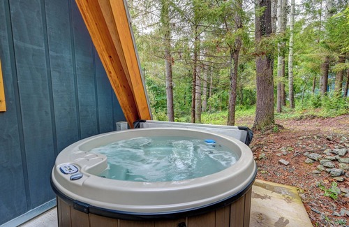 Valley Hill Casa | A-Frame Nest: Modern A-Frame | 3BR + Loft | Hot Tub & Fireplace