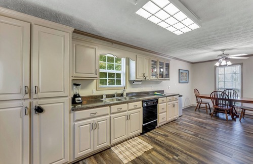 Trimble Casa | "A-Frame of Mind" -Close to Smith Lake Park , Drifters Restaurant, Downtown Cullman
