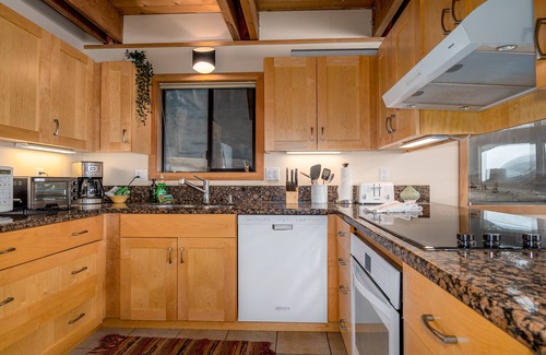 West Meadows Cabina | A-Frame of Mind on the meadow