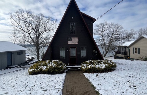 Skaneateles Cabaña | A-Frame on Skaneateles Lake