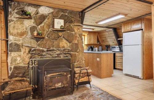 Whispering Pines Cabina | A-Frame On The Rocks. Whispering Pines. Payson. Waterwheel.