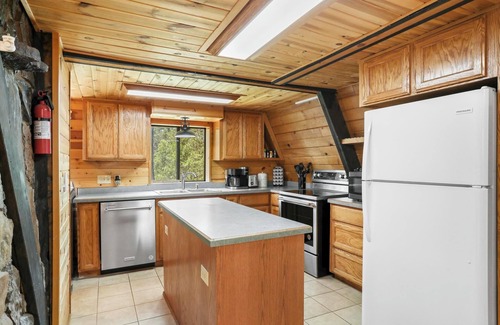 Whispering Pines Cabina | A-Frame On The Rocks. Whispering Pines. Payson. Waterwheel.
