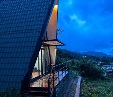 Illukkumbura Casa | A frame Riverston