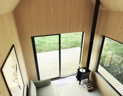 Oakwood Casa | A-Frame Tranquility - Lakeside Chic Retreat