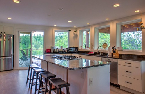 Weaverville Cabina | A-Frame w/ Trails, Hot Tub & Views | 20 Mins to Asheville + Biltmore Pass