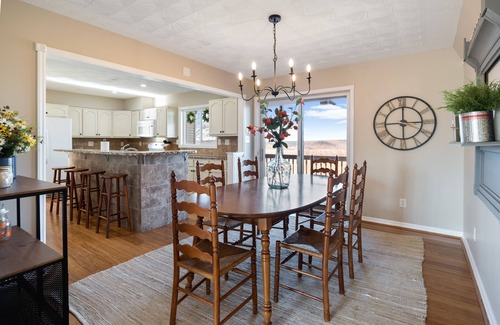 Taylorsville Casa | A-Framed View in Kentucky