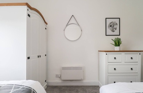 Renfrew Apartamento | A fully equipped flat in a residential area not far from Glasgow Airport and M8 Motorway.