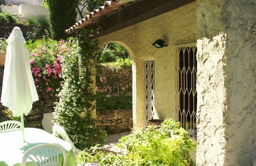 Brignoles Casa | A fully equipped villa with pool and garden in the middle of the forest