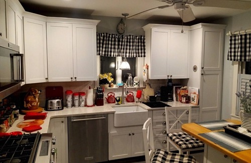 Danielson Otro | A fun filled,family friendly, farmhouse home, rural,but close to all amenities