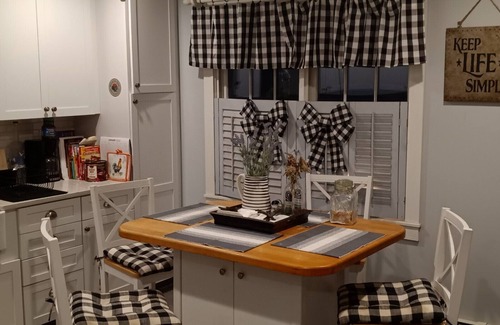 Danielson Otro | A fun filled,family friendly, farmhouse home, rural,but close to all amenities