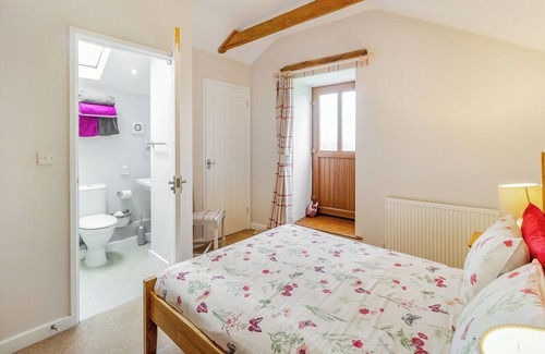 Llancarfan Cabaña | A gem in the Welsh countryside.