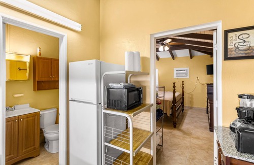 La Grande Princesse Condominio | A Getaway From Your Getaway 1 Bedroom Condo by RedAwning