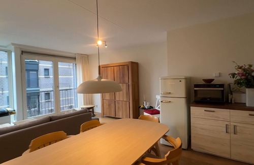 Staatsliedenbuurt Apartamento | A Glimpse Into the Rich History of Amsterdam