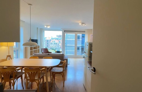 Staatsliedenbuurt Apartamento | A Glimpse Into the Rich History of Amsterdam