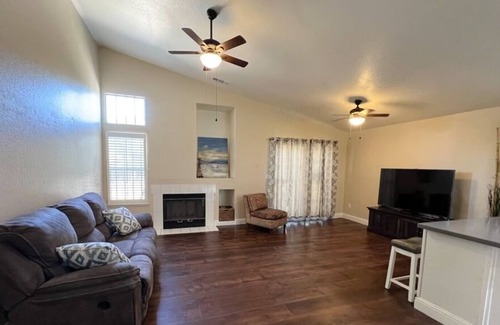 Valley Oak Casa | A Good Home