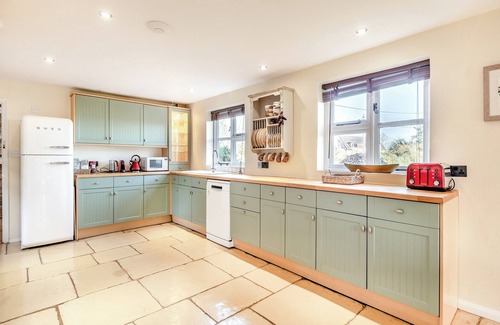 Langport Cabaña | 5 bedroom accommodation in Henley, near Langport