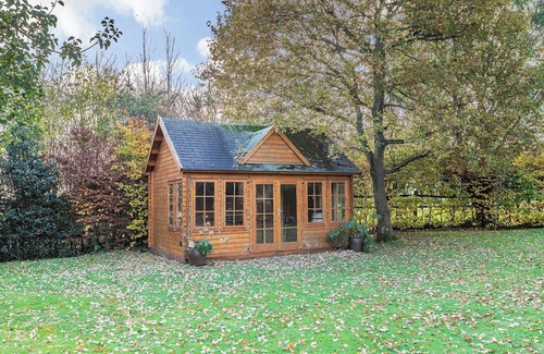 Langport Cabaña | 5 bedroom accommodation in Henley, near Langport