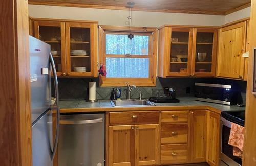 Bonnerdale Cabina | A Great Escape a Cozy 3-bedroom cabin in Mount. Ida close to Lake Ouachita.