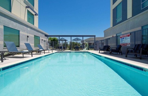 Gilroy Casa | A great location in Gilroy