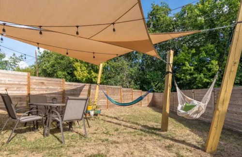 South Manchaca Casa | 📍👢 A Great Spot for The Eclectic Traveler