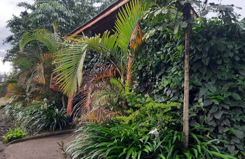 Fort Portal Chalet De Esquí | A haven for those seeking a blend of natural beauty and modern comfort.