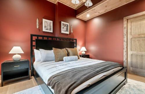 Sevierville Casa | A Haven of Comfort Elegance Views and Hot tub