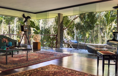 Carapicuiba Casa | A Haven of Inspiration in Granja Viana