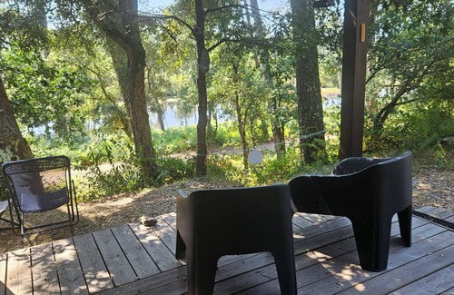 Leon Chalet De Esquí | Un remanso de paz en medio de 70 hectáreas de bosque de pinos. Y cerca de la playa