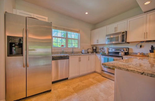 Patricks Island Condominio | A Hidden Two Bedroom Oasis at The Ocean Club in Patrick's Island