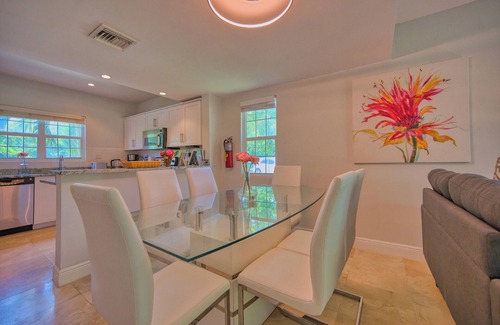 Patricks Island Condominio | A Hidden Two Bedroom Oasis at The Ocean Club in Patrick's Island