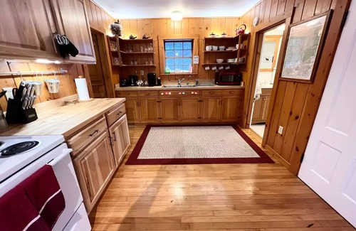 Chatham Cabaña | A Hiker’s Haven in The White Mountains A cozy cottage with breathtaking view’s