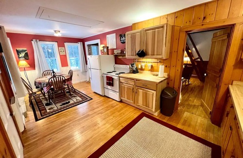 Chatham Cabaña | A Hiker’s Haven in The White Mountains A cozy cottage with breathtaking view’s