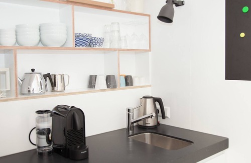 Haarlemmerbuurt Cama Y Desayuno | A hip & stylish studio, Center A'dam, 10 min walk from C. Station