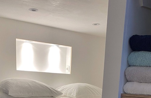 Haarlemmerbuurt Cama Y Desayuno | A hip & stylish studio, Center A'dam, 10 min walk from C. Station