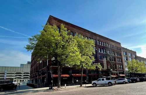 Old Market Apartamento | A historic 1,200 square foot loft in the heart of the Old Market