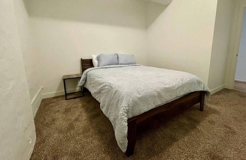 Downtown Omaha Apartamento | A historic 1,200 square foot loft in the heart of the Old Market