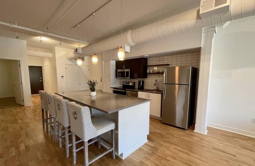 Old Market Apartamento | A historic 1,200 square foot loft in the heart of the Old Market