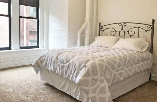 Old Market Apartamento | A historic 1,200 square foot loft in the heart of the Old Market