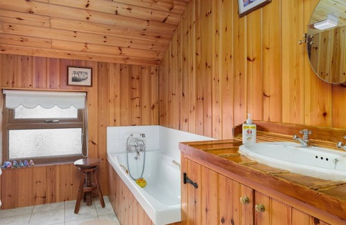 Sulby Cabaña | Close Taggart - Thie Rhennie