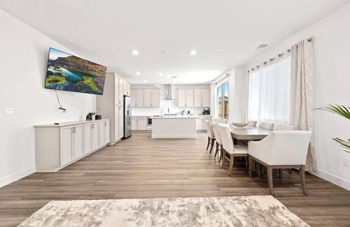 Folsom Casa | A Home Away From Home! 3 Bedroom, 2.5 Bathrooms New Home! New Furniture!