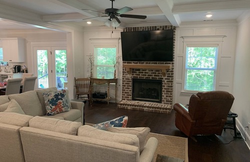 Evans Casa | A Home Away From Home Masters Rental!