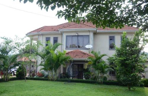 Entebbe Apartamento | A home away from home