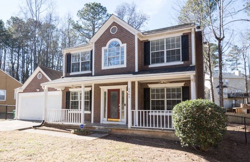 Lithonia Casa | A home away from home close to Stone Mountain Park, Decatur and Atlanta.