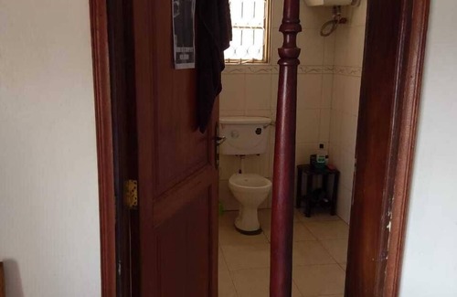 Mbale Apartamento | ¡UN HOGAR LEJOS DE SU HOGAR!