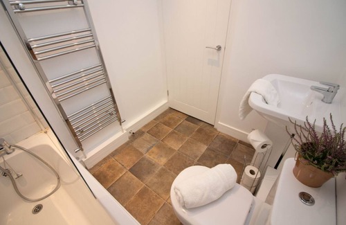 Eastleigh Apartamento | A Home From Home - Spacious Comfortable Accommodation to Meet Your Needs