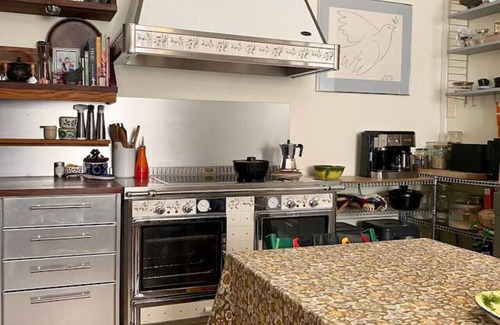 Punavuori Apartamento | A Home like a Bookstore!