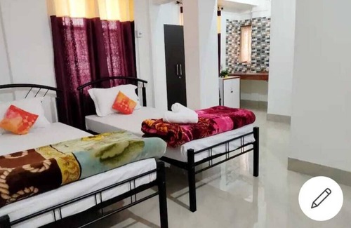 Sualkuchi Cama Y Desayuno | A Home like stay in Guwahati