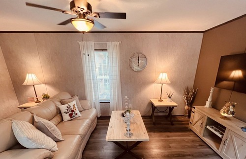 Middle Grove Casa | A home retreat in the mountain of Middle Grove, NY just 20 mins from Saratoga