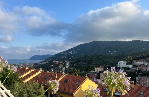 Alassio Apartamento | A House with a view