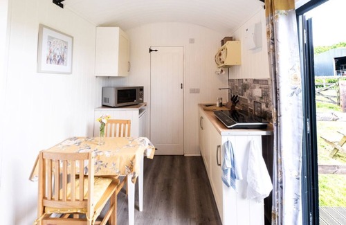 St Wenn Cabina | A hut with a view